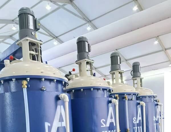 GV立式齒輪減速機在聚氨酯設(shè)備上的大量應(yīng)用